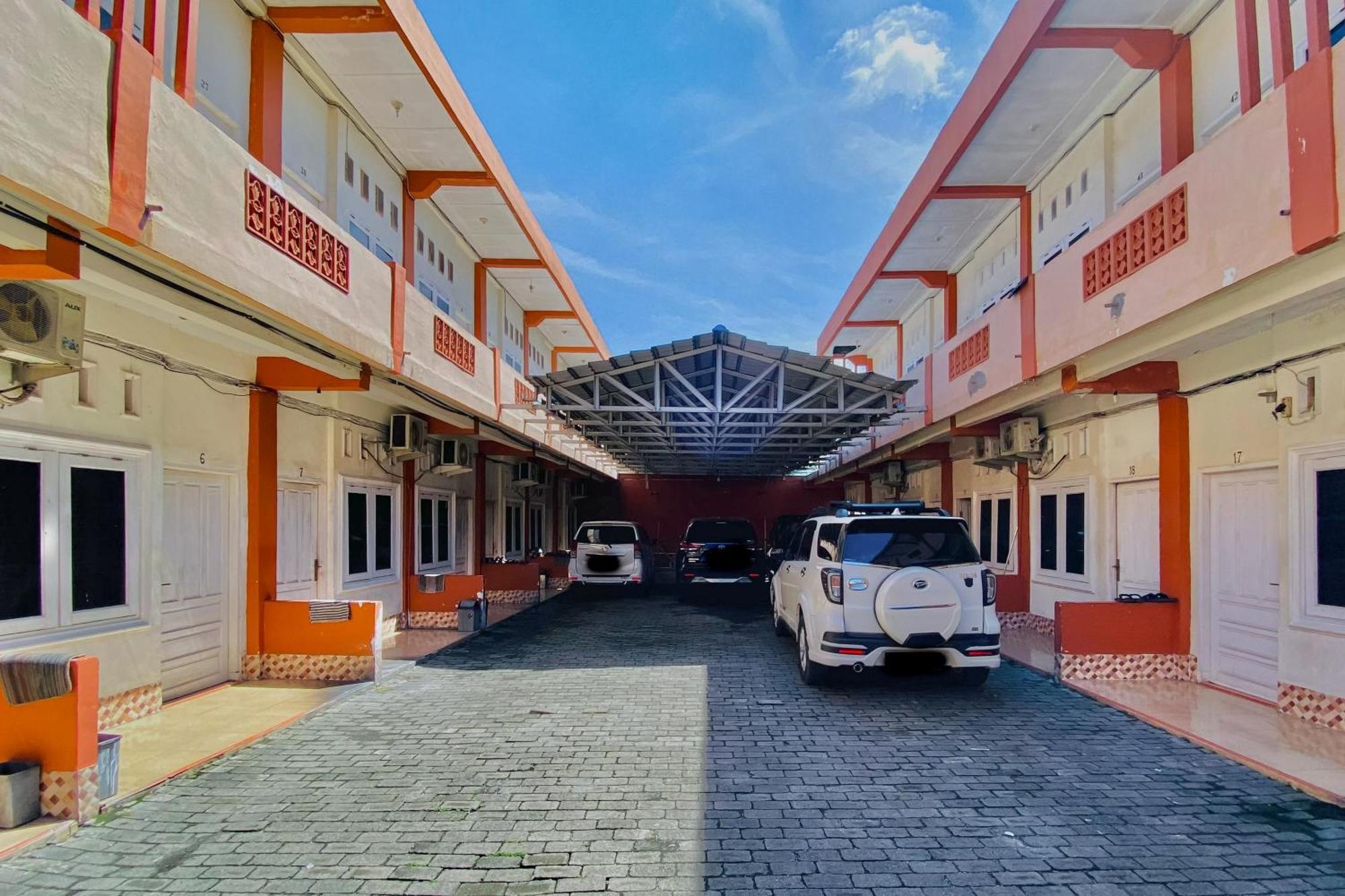 Amira House Kisaran Redpartner Hotel Exterior foto